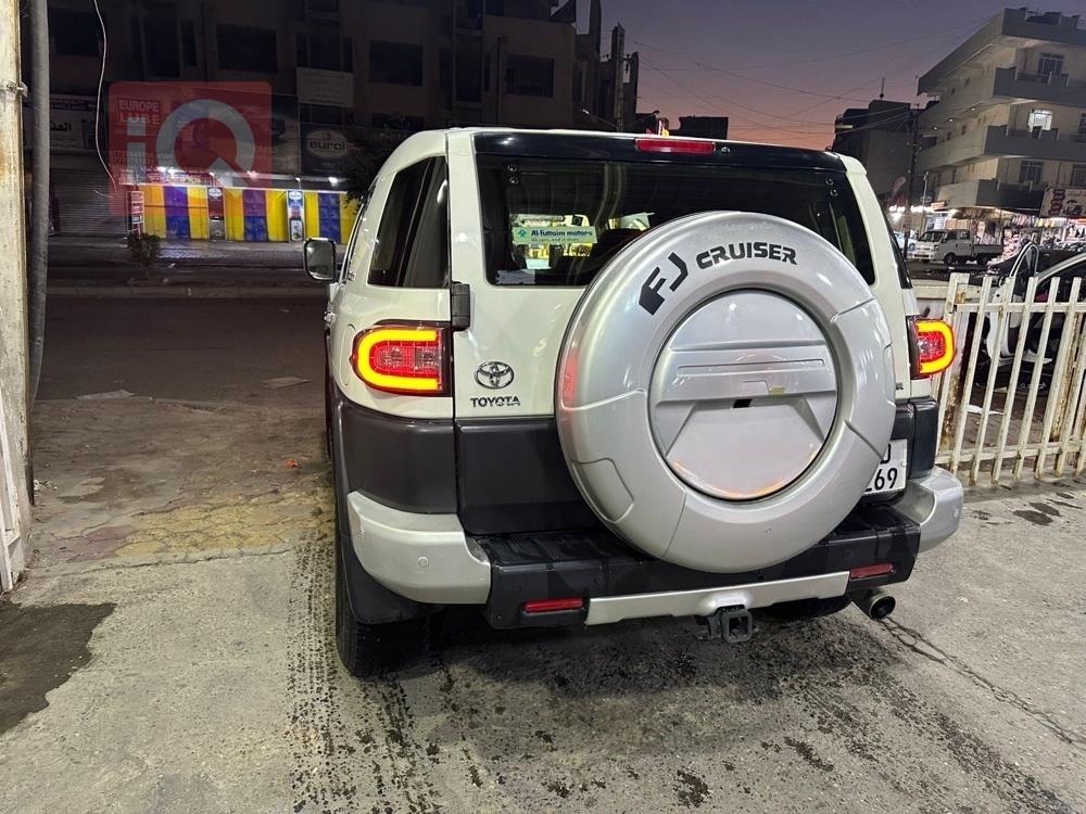 تويوتا إف جي كروزر